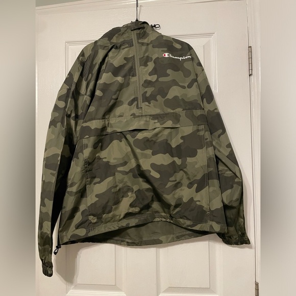 Champion Other - Champion camo windbreaker size large